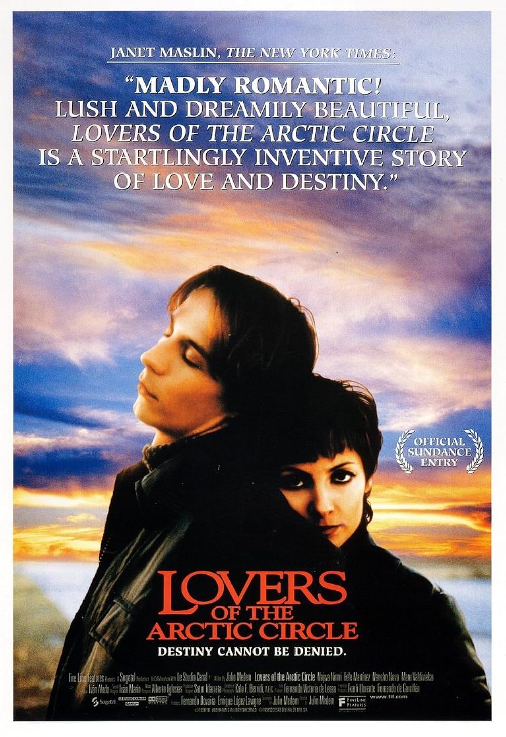 Lovers of the Arctic Circle 